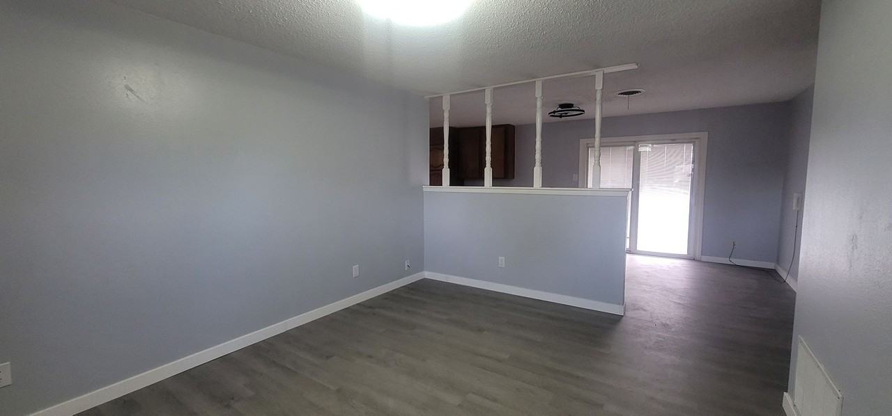 3102 Magnolia St - Photo 2 of 10