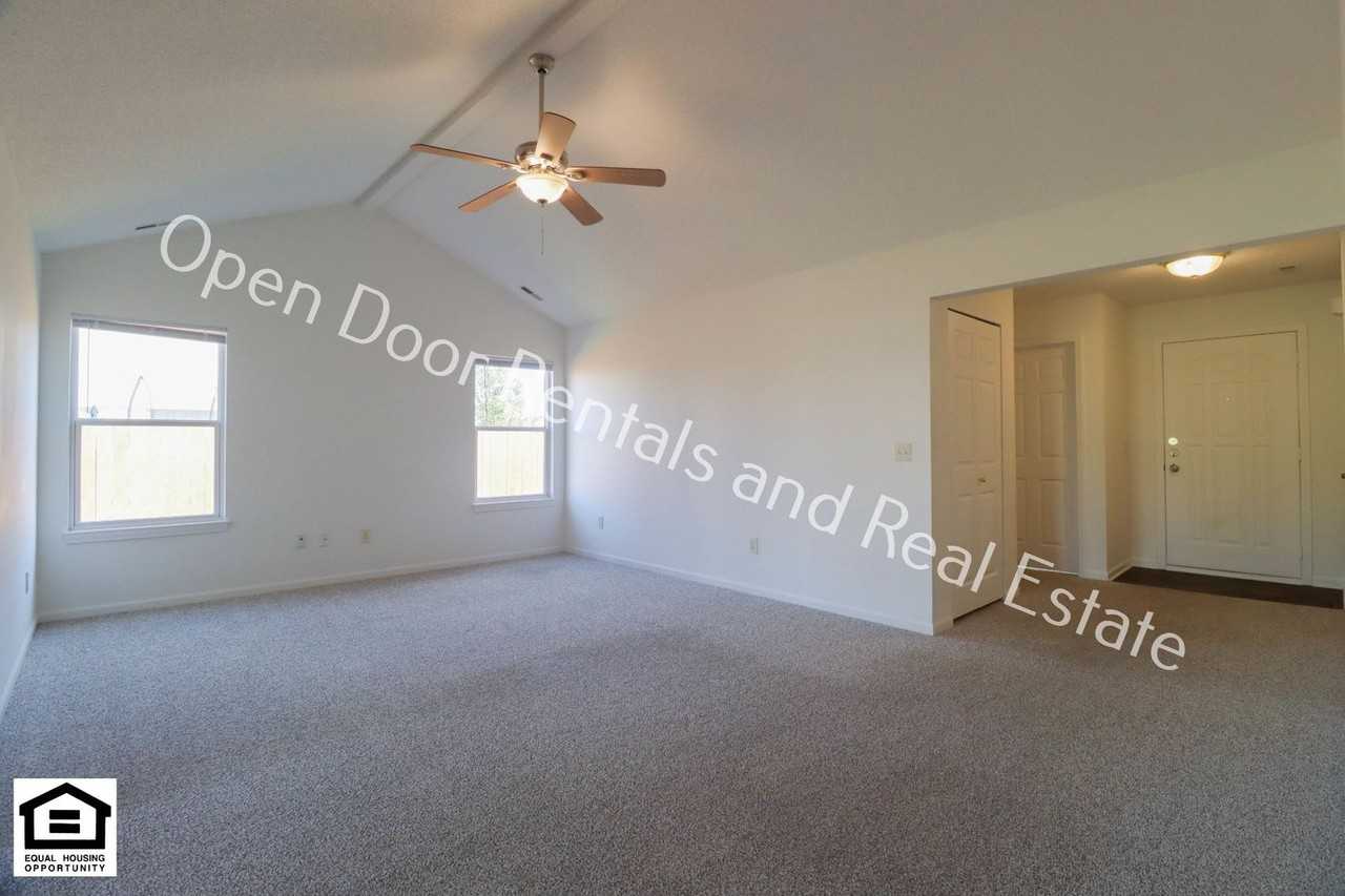 3014 Limerick Pl - Photo 3 of 13