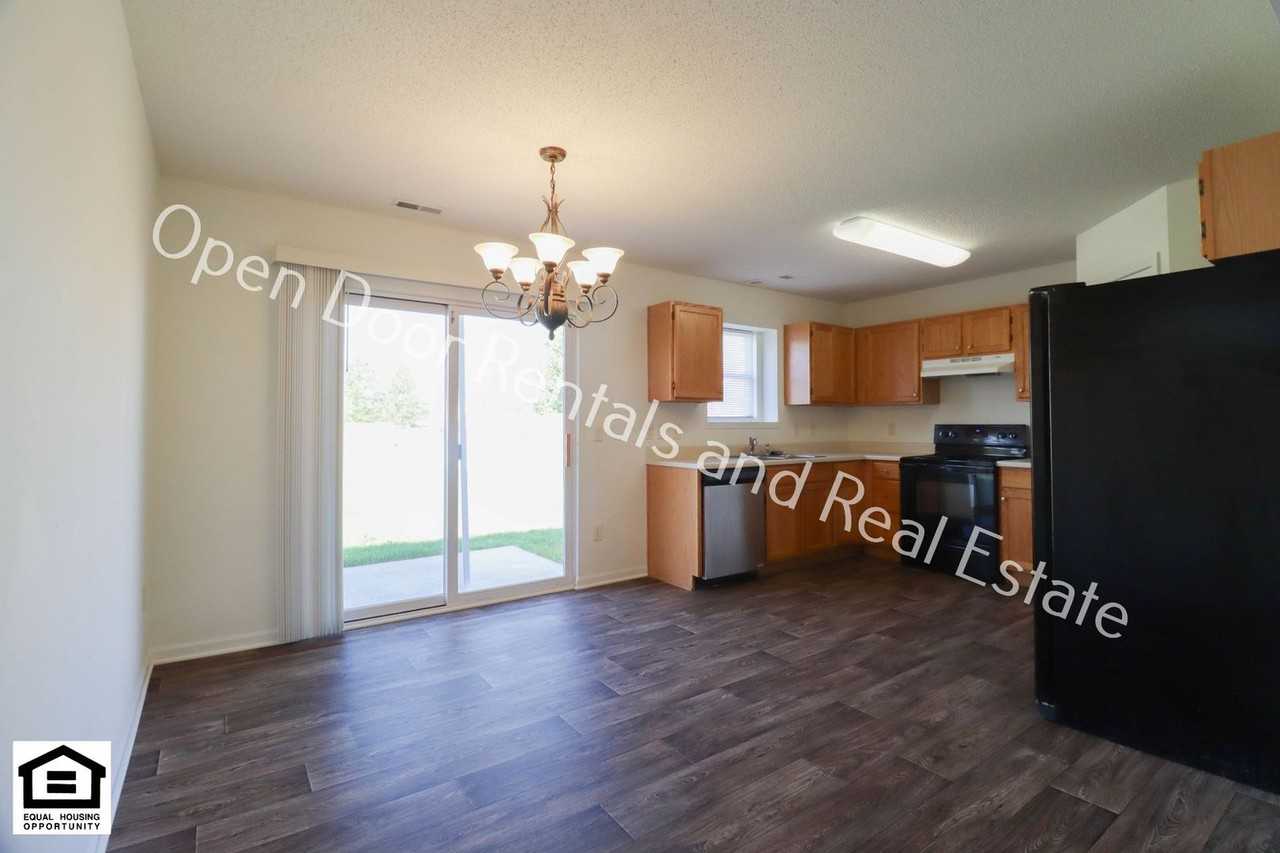 3014 Limerick Pl - Photo 4 of 13