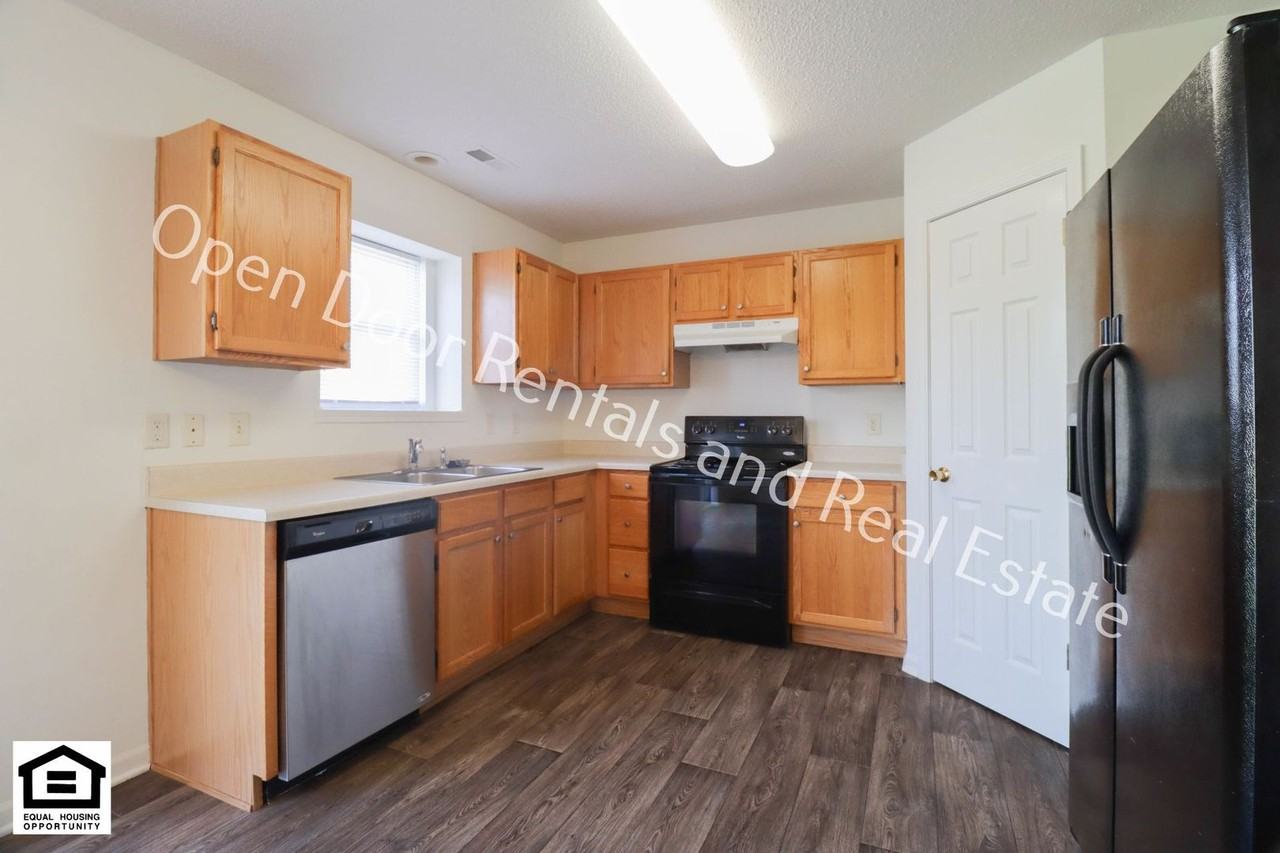 3014 Limerick Pl - Photo 5 of 13