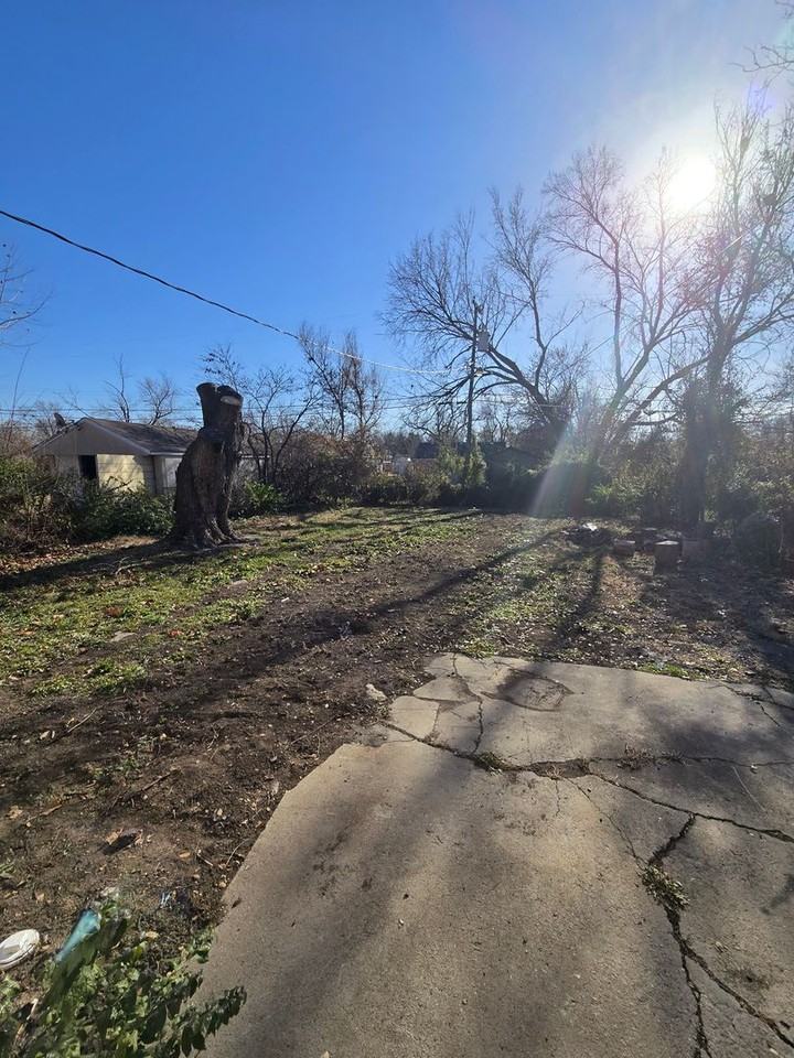 911 Se 33rd St - Photo 7 of 7