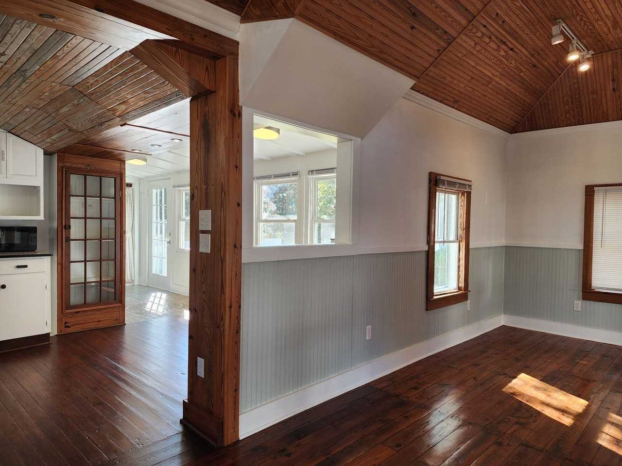 217 S Walnut St - Photo 7 of 32