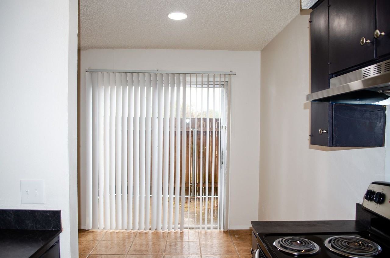 1705 Coronado Hills Dr #D - Photo 5 of 14