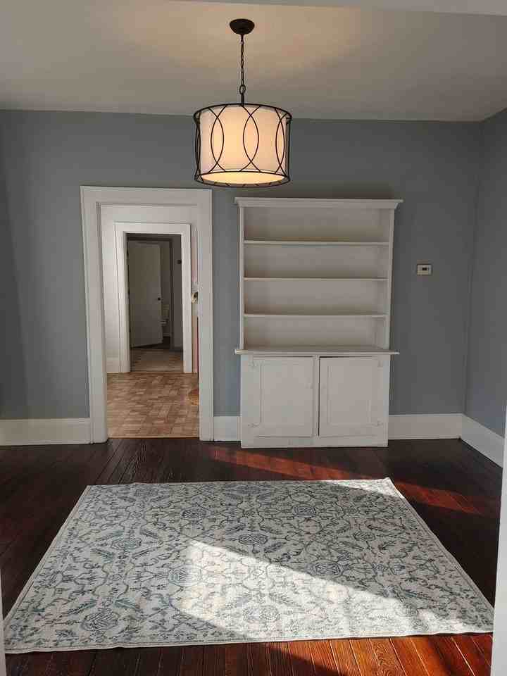 814 18th St - Photo 3 of 18