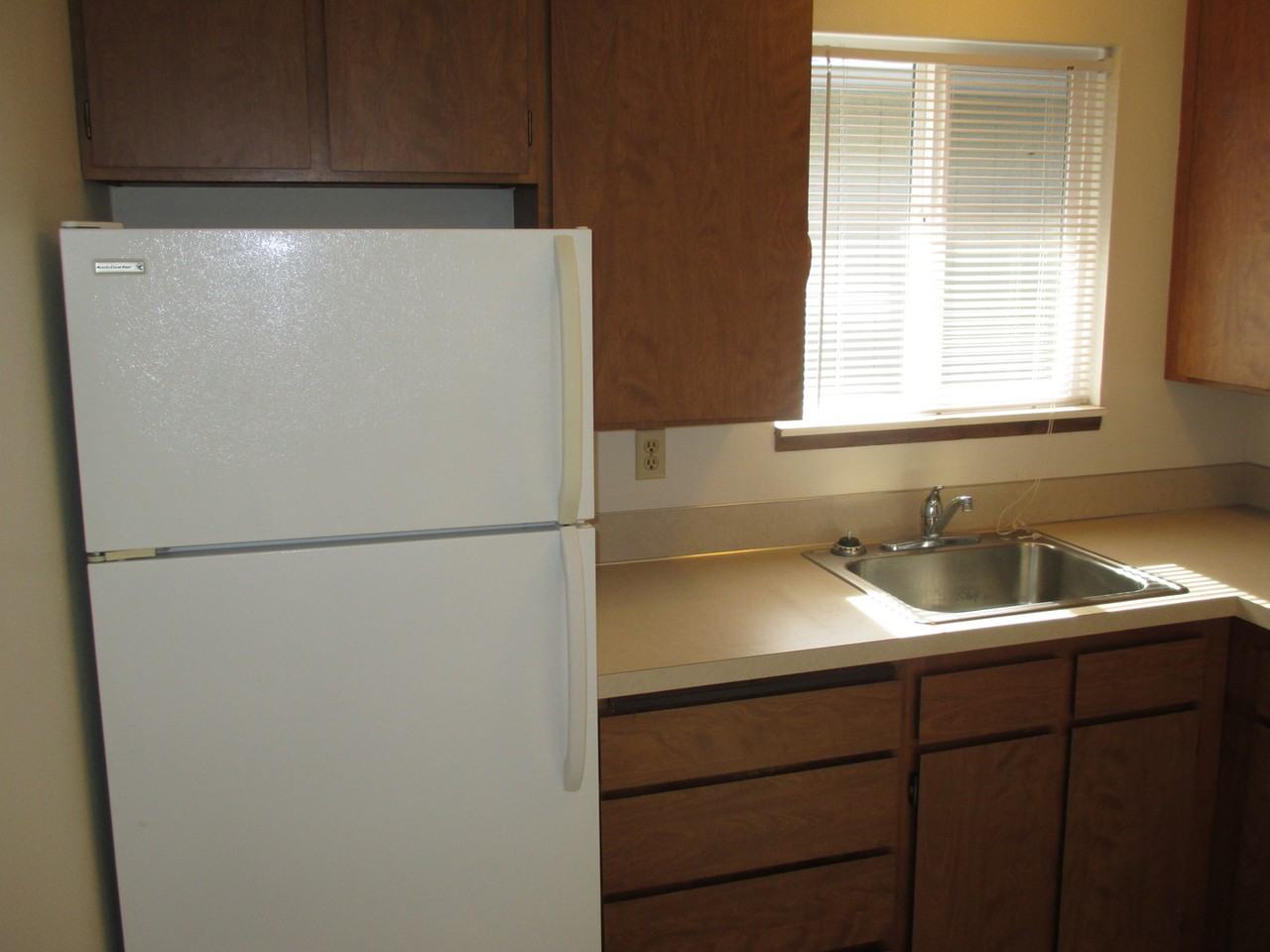 127 Hrubetz Rd Se Apt C - Photo 5 of 9