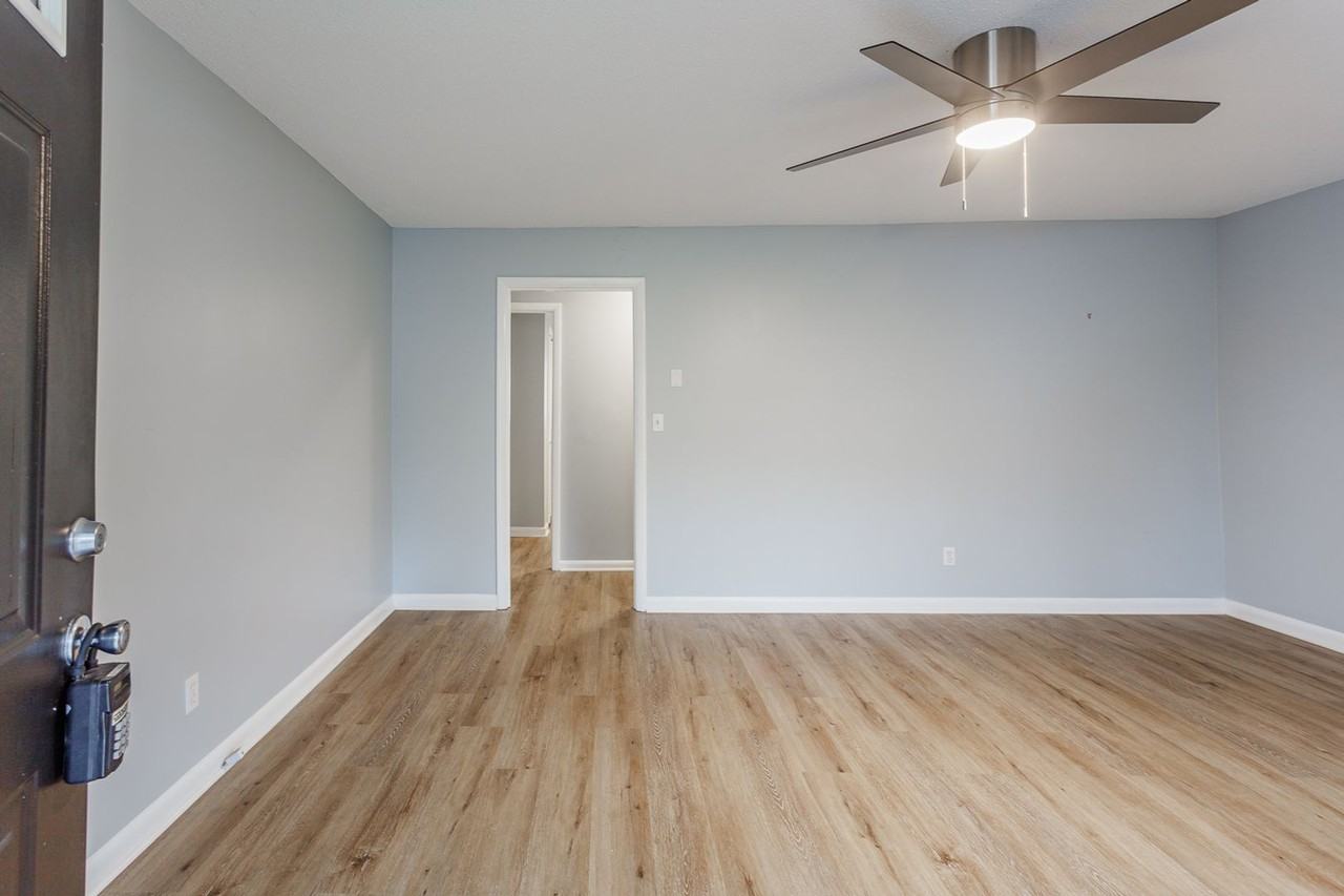 2810 Silverdale Rd - Photo 3 of 29