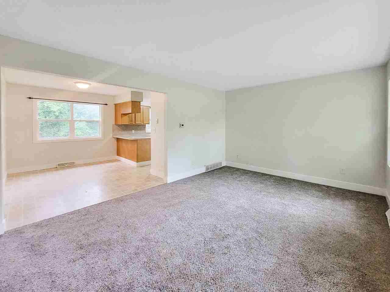 120 Lurie St Se - Photo 2 of 13