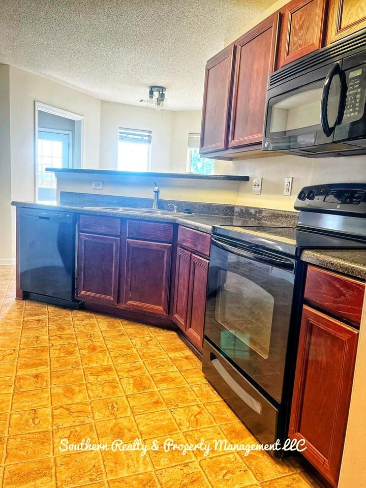 151 Barnes Ct - Photo 7 of 17