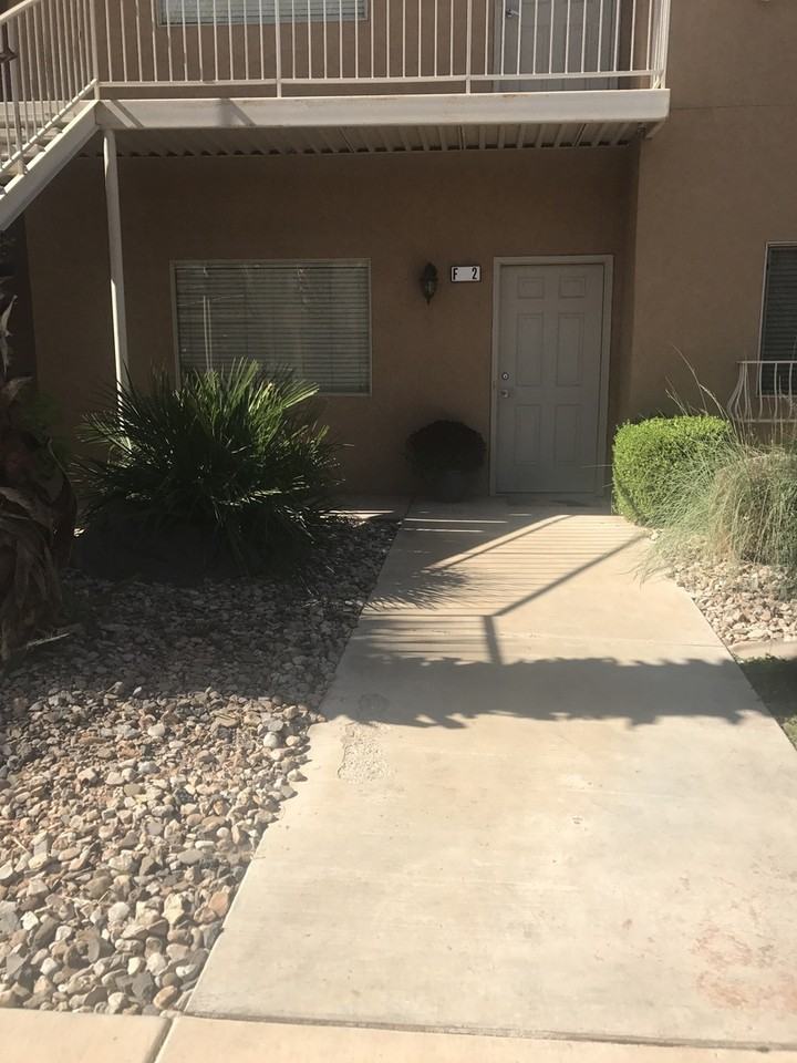 700 N Main St #F2 - Photo 2 of 18