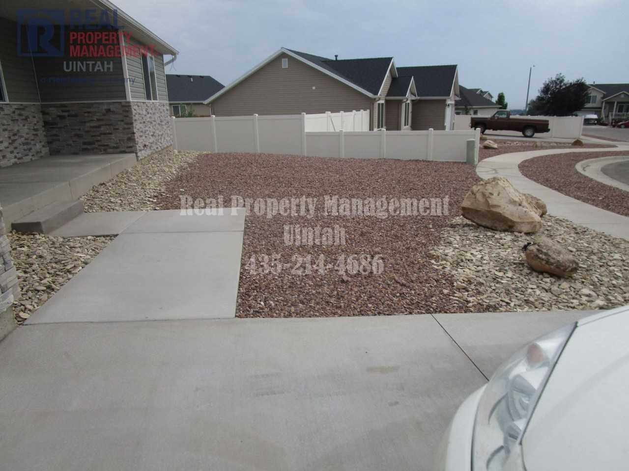 2998 W 300 S - Photo 3 of 14