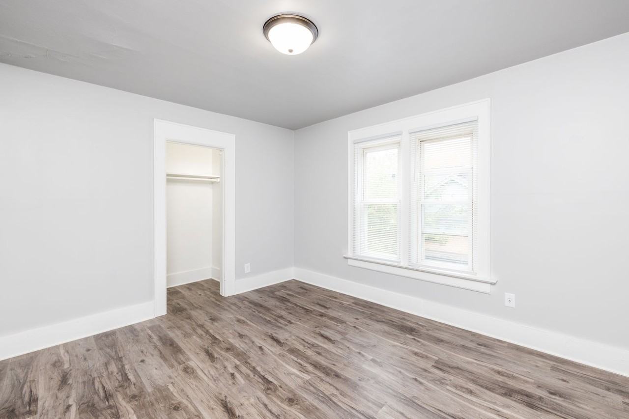 189 E Merrill Ave - Photo 6 of 14