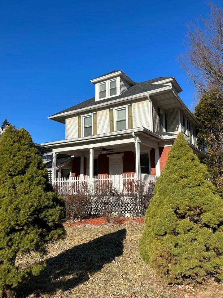 231 E Park Ave - Photo 2 of 35