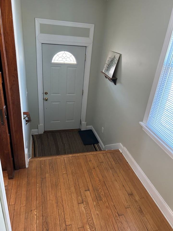 231 E Park Ave - Photo 5 of 35