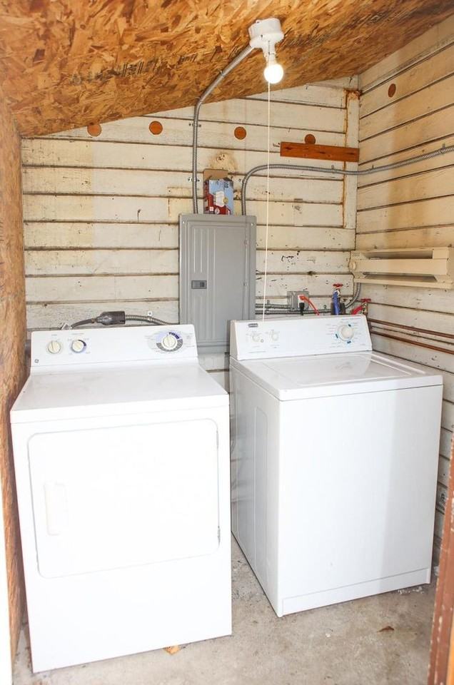 814 1st St - Photo 7 of 10