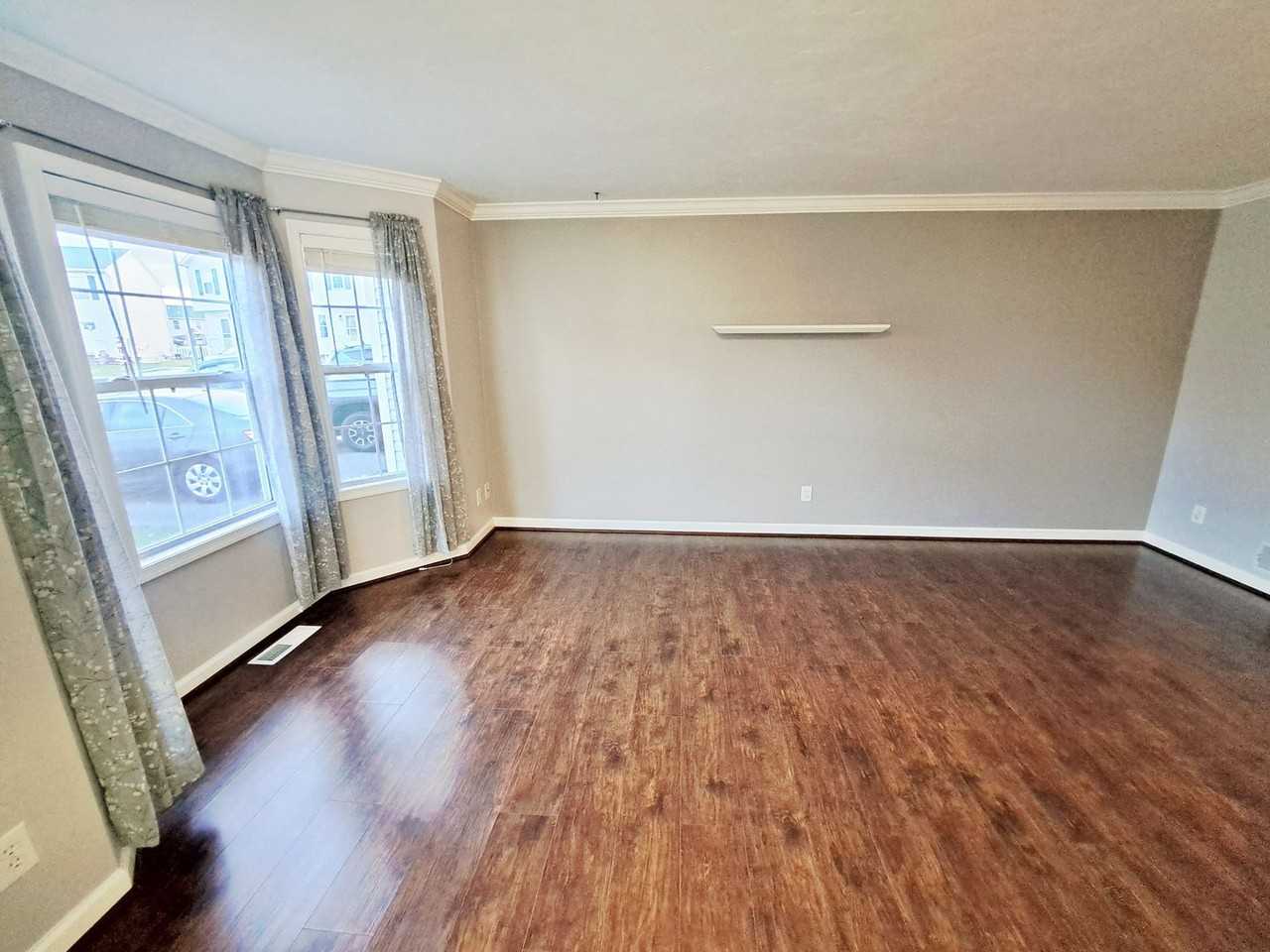 417 Debbi Ct - Photo 7 of 50