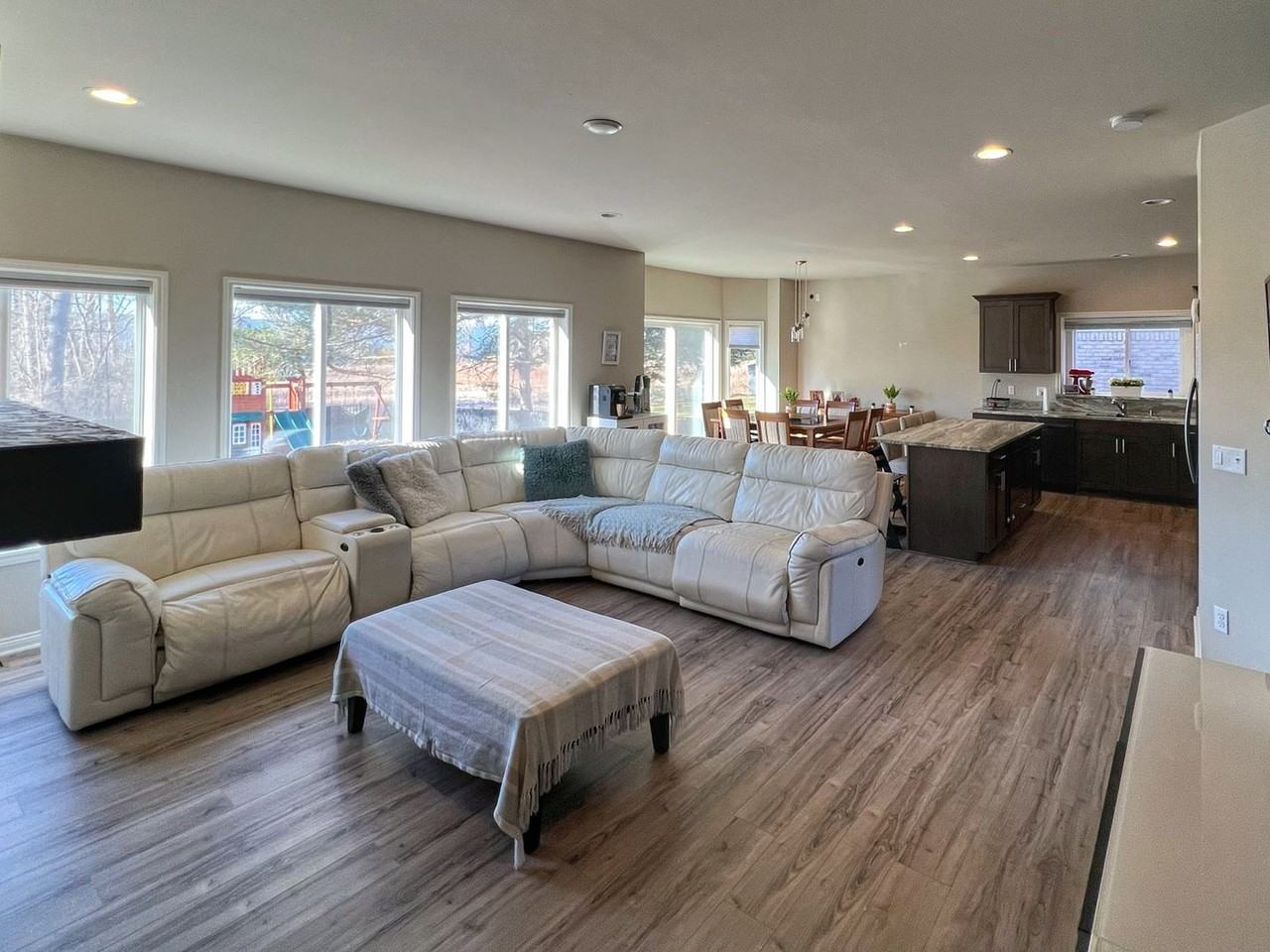 13788 Grandeur Ave - Photo 3 of 16
