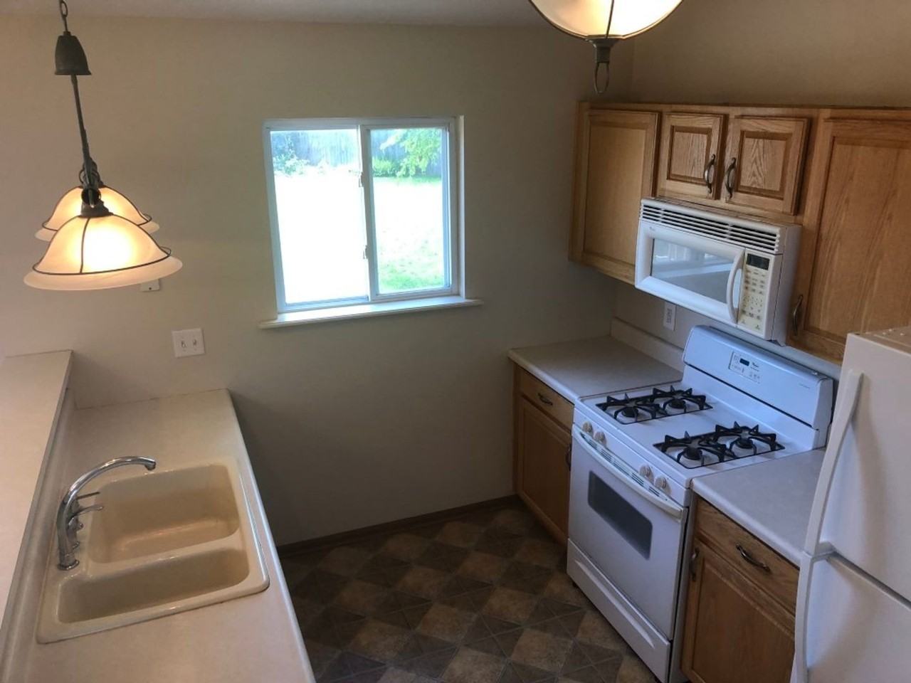 2703 Michaela St - Photo 5 of 8