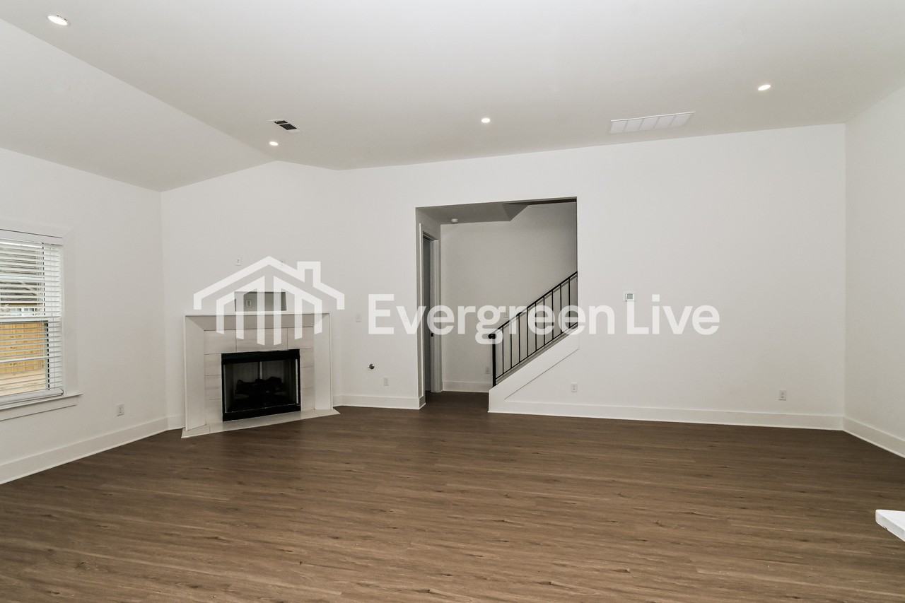 4092 Mcswain Cv - Photo 3 of 14