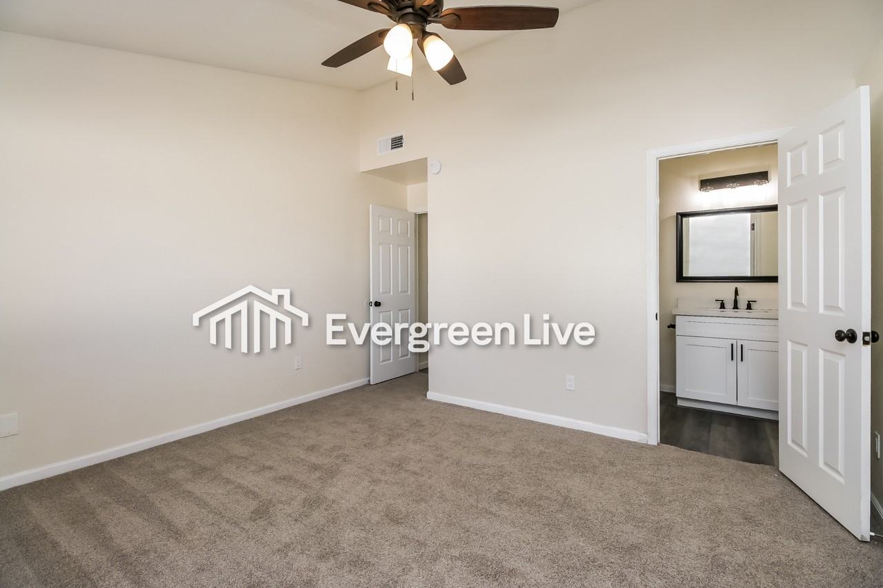 3401 W Mohawk Ln - Photo 7 of 15
