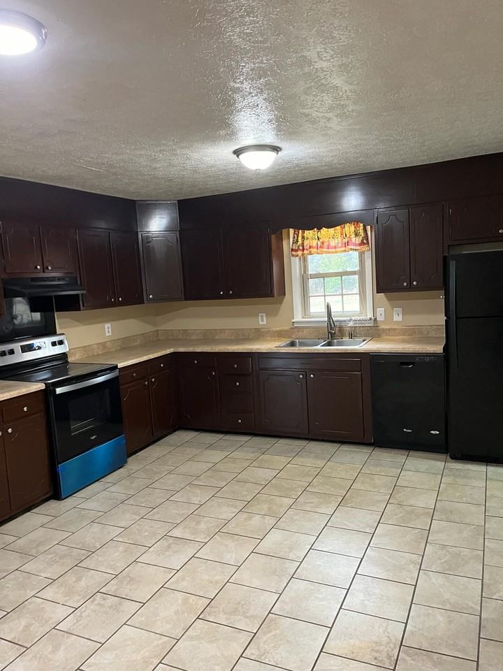 1722 Shiloh Dr #1722 - Photo 3 of 25