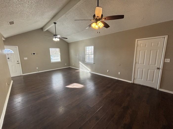 410 Neely Ave - Photo 3 of 31