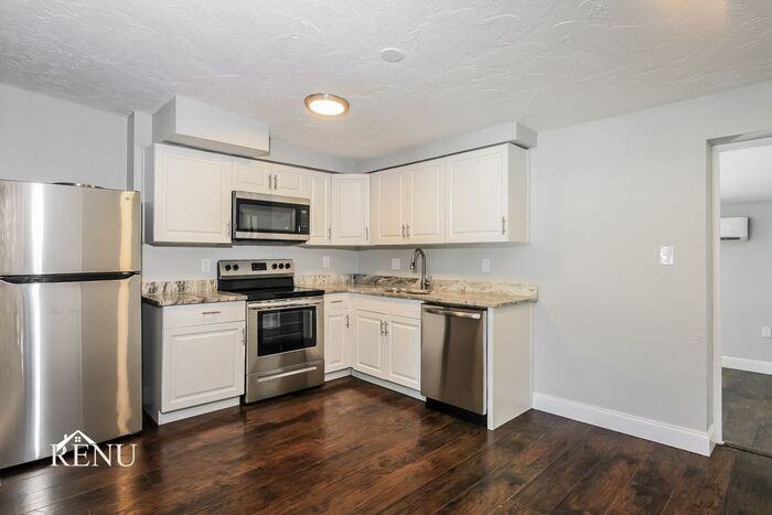 6726 Sandra Dr - Photo 3 of 17