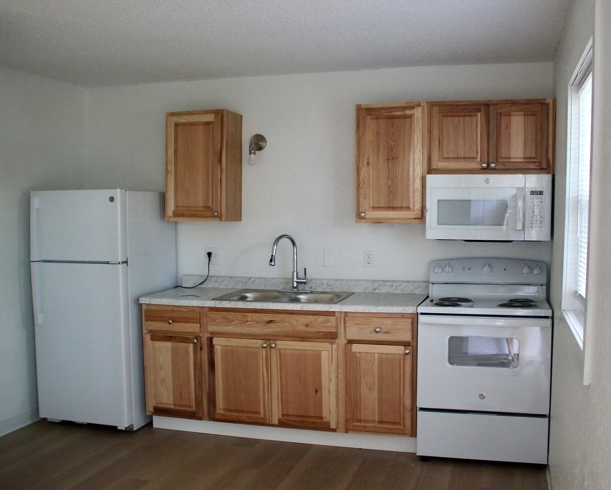 60 8th St N #1 - Photo 4 of 9