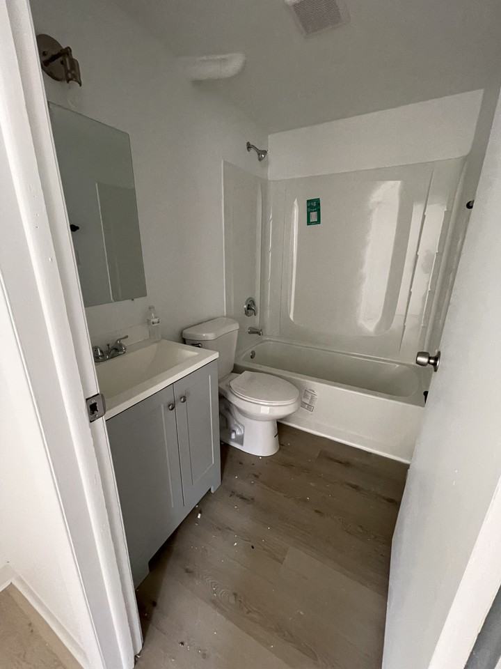 60 8th St N #1 - Photo 6 of 9