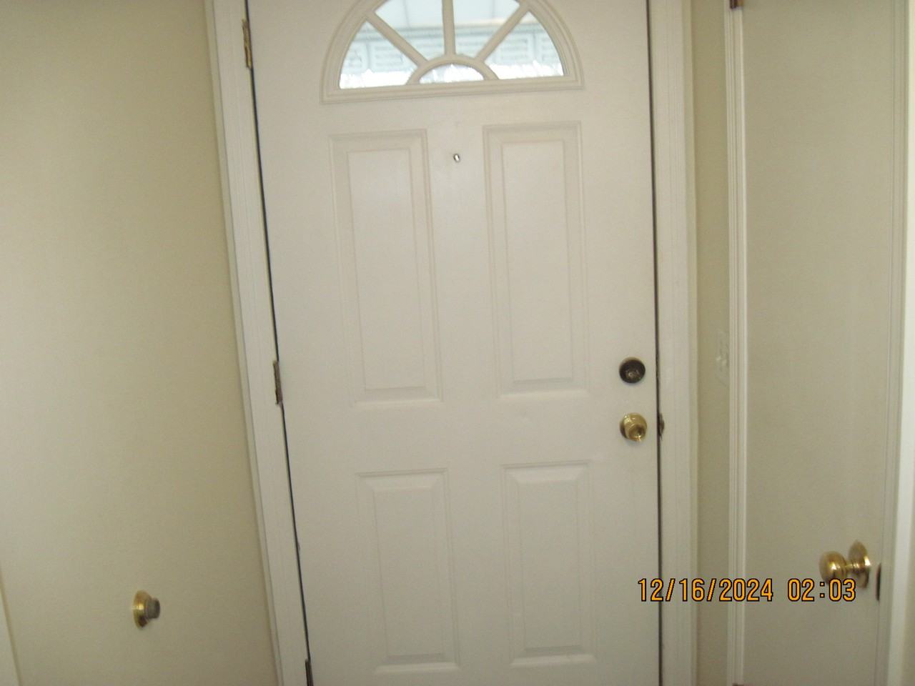 1029 Edna St Se #NA - Photo 2 of 26