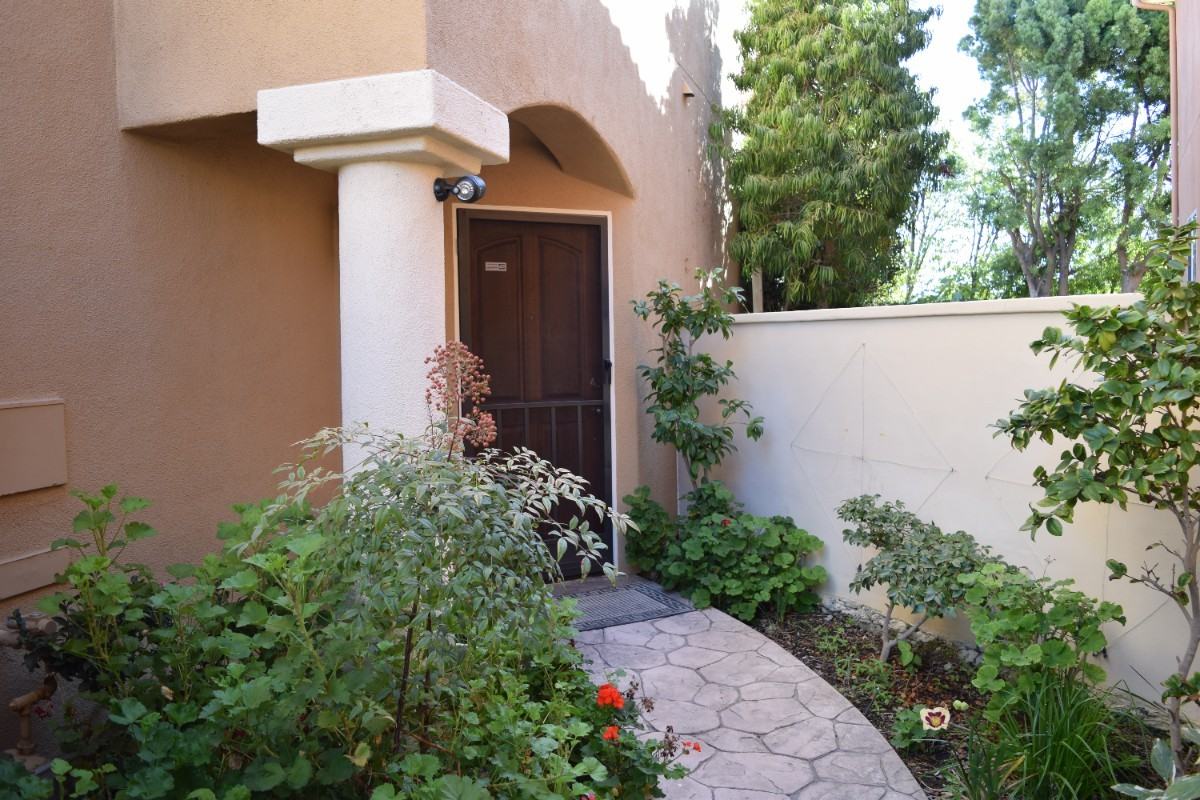 1144 Corte Riviera #NA - Photo 3 of 46