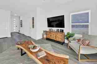 202 Oak St Se #A - Photo 1 of 1
