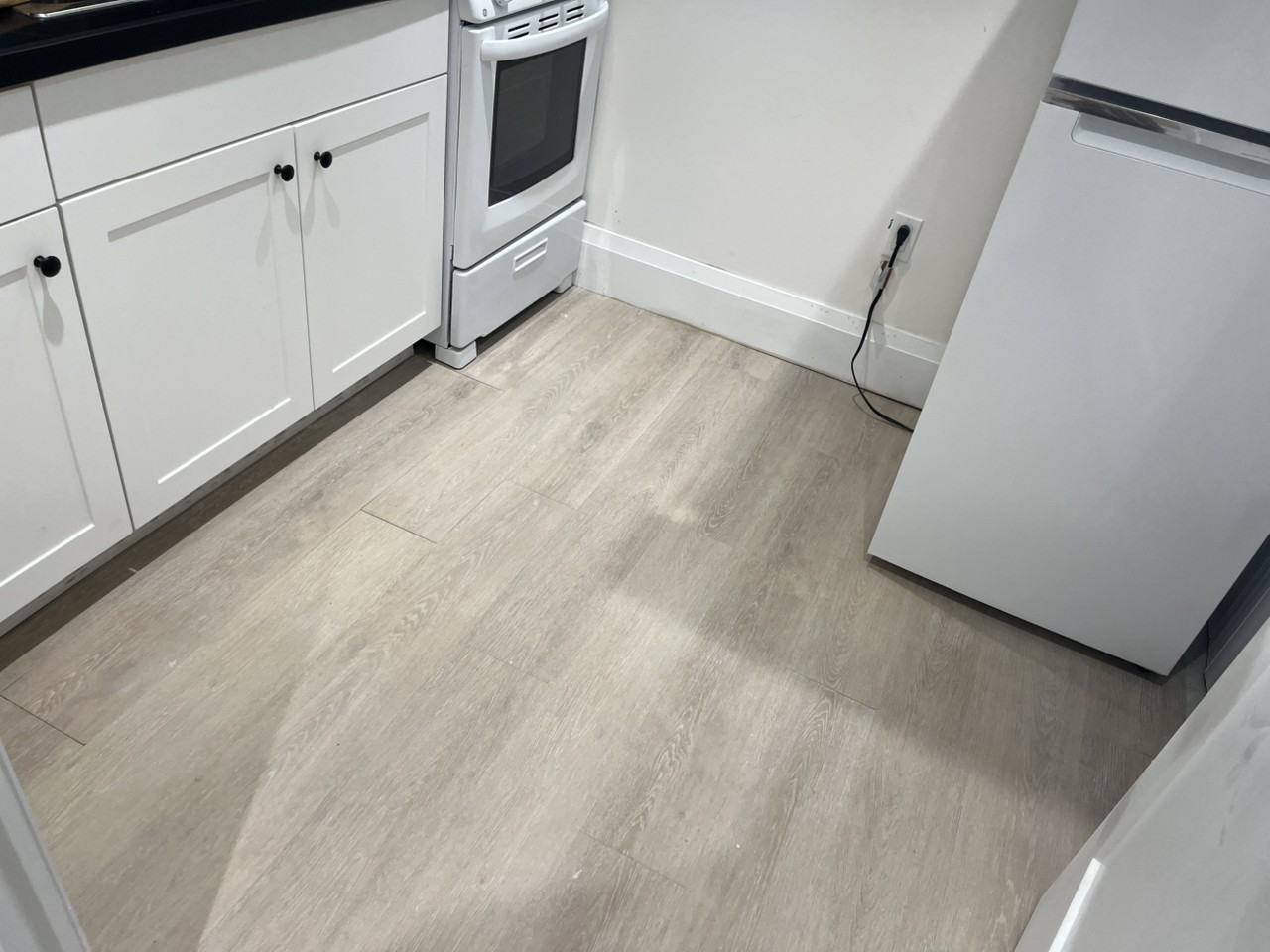 Thatcher Ave - Photo 3 of 13