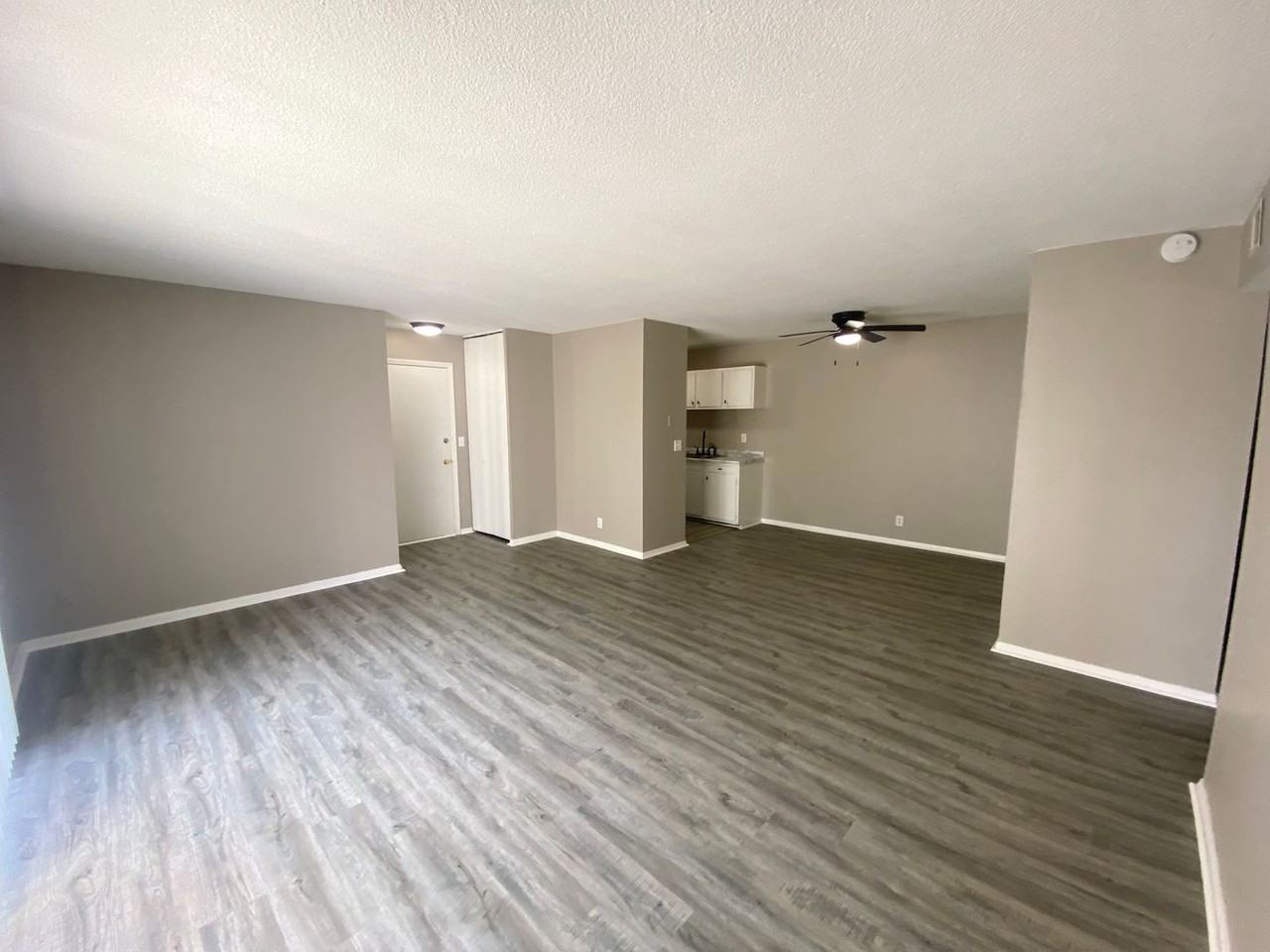 Skyway Apartments - Photo 3 of 15