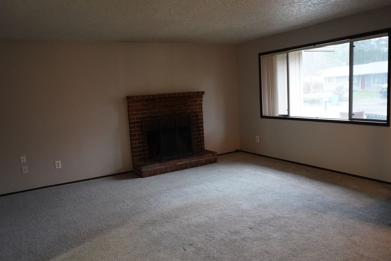 14817 Ne 2nd St - Photo 3 of 15