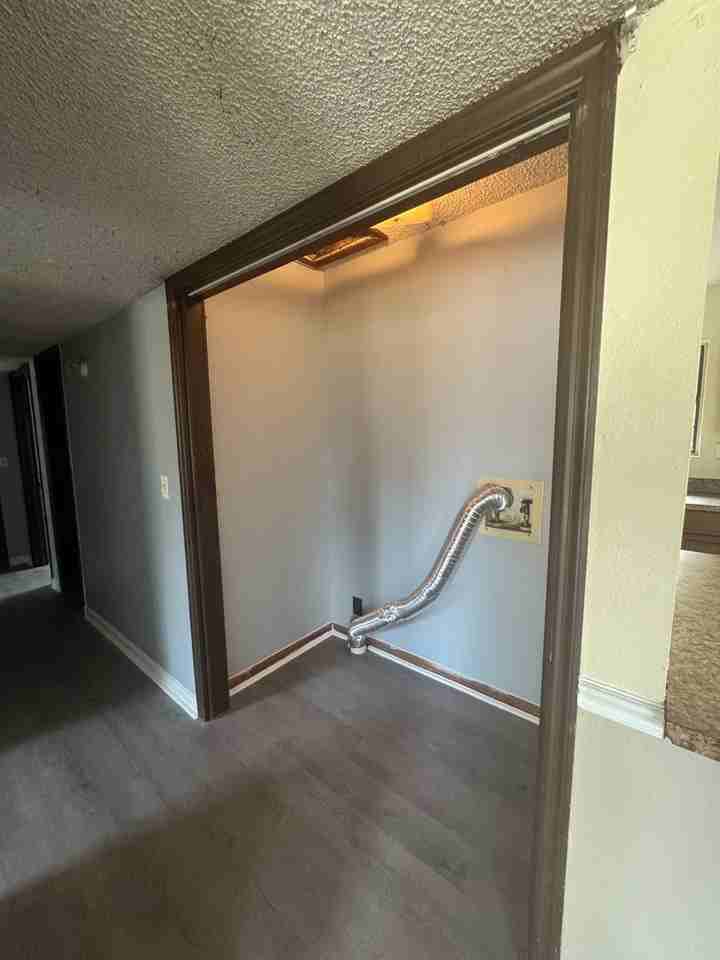 2941 Hannah St - Photo 3 of 10