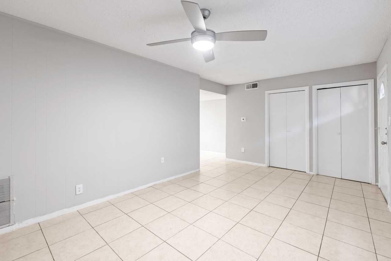 04 Flats - Photo 2 of 47