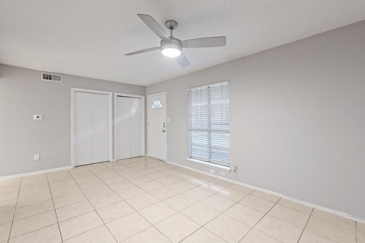 04 Flats - Photo 3 of 47