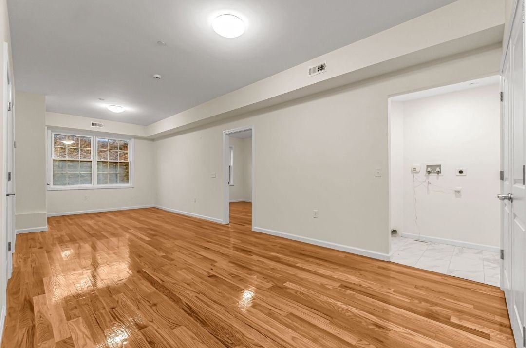 1269 Main St - Photo 2 of 3