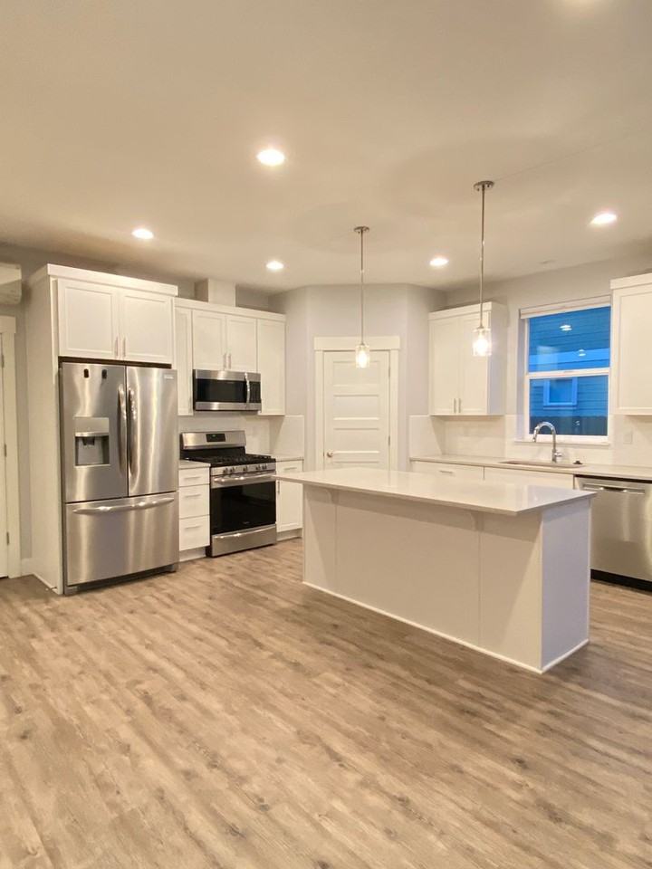 1632 2nd St - Photo 3 of 16