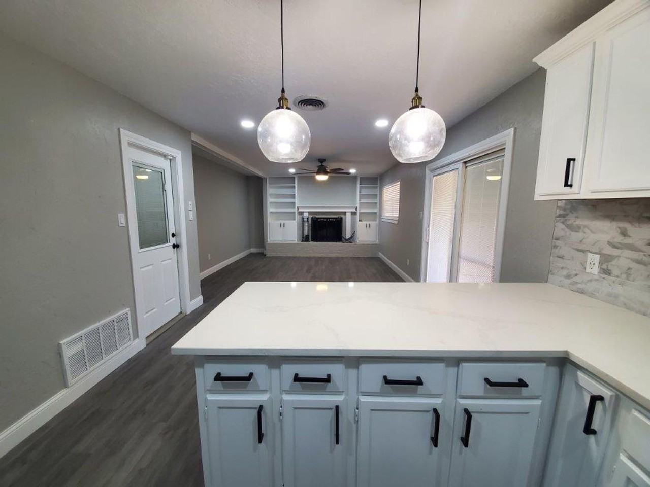 1713 Northwest Great Plains Boulevard - Photo 3 of 16