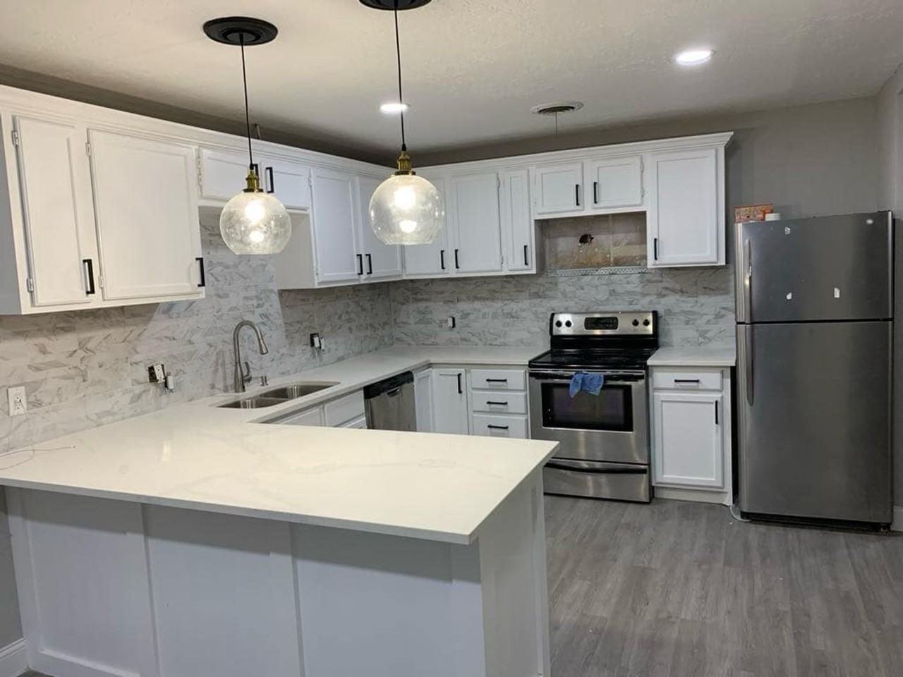 1713 Northwest Great Plains Boulevard - Photo 4 of 16