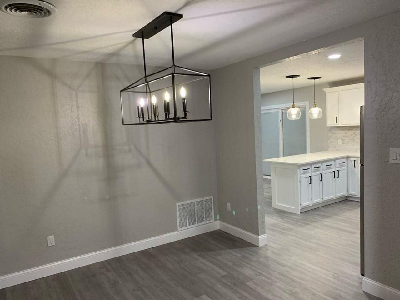 1713 Northwest Great Plains Boulevard - Photo 5 of 16