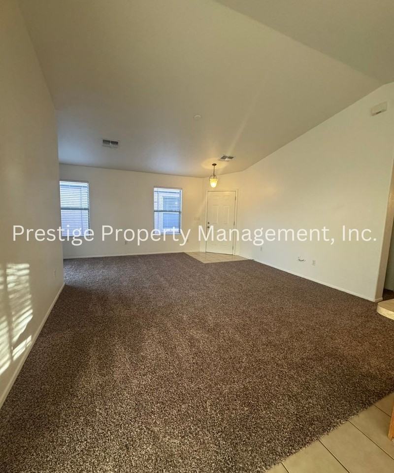 13199 E Alley Spring Dr - Photo 4 of 24