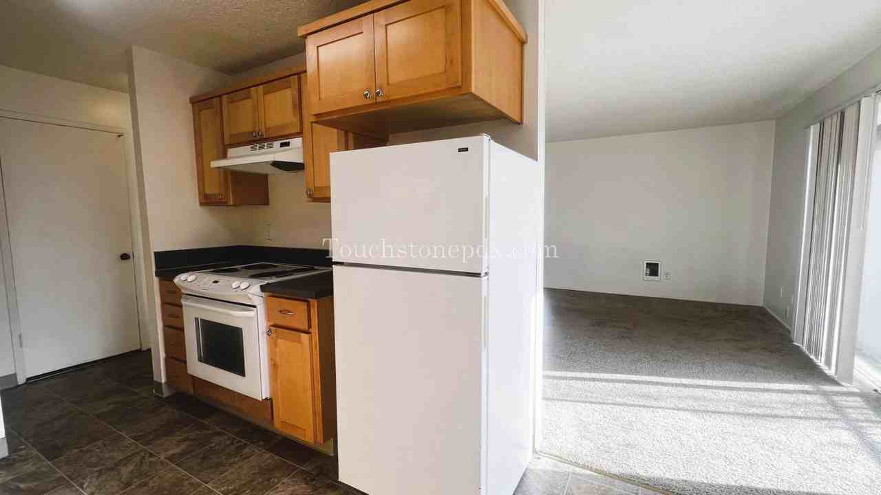 5802 Se Milwaukie Ave #3 - Photo 2 of 20