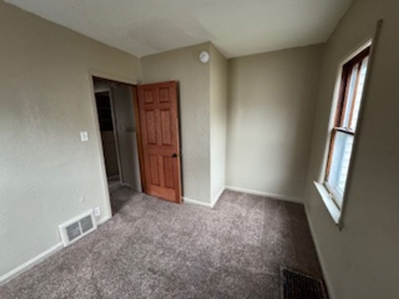 401 Courtland St - Photo 2 of 10