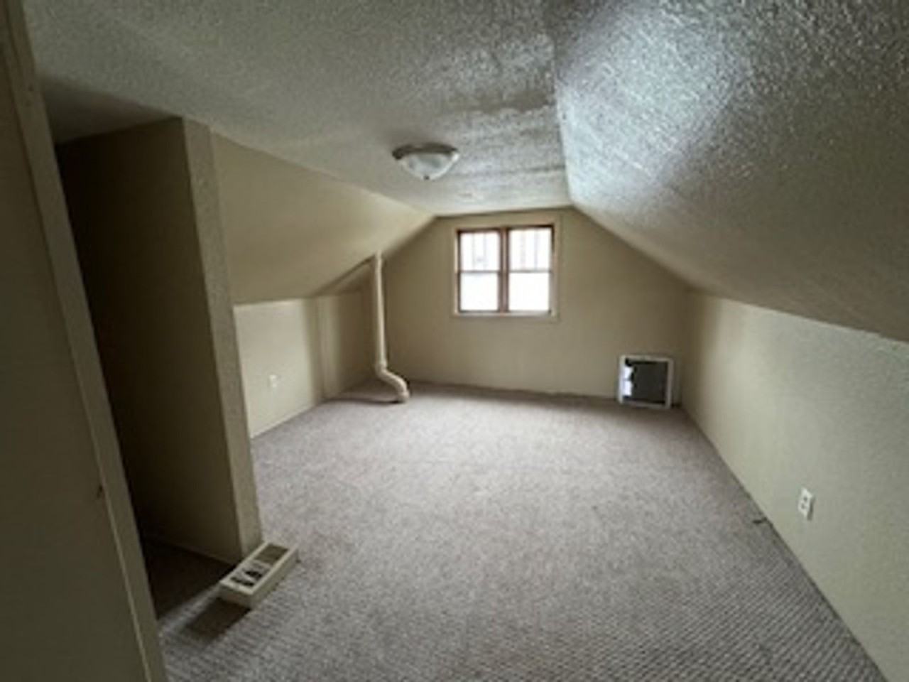 401 Courtland St - Photo 3 of 10
