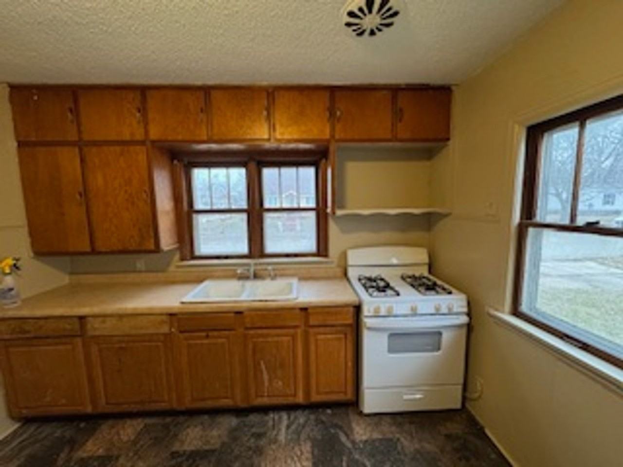 401 Courtland St - Photo 5 of 10