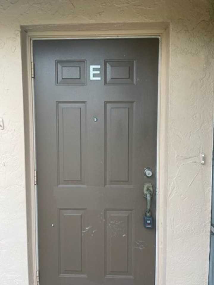 1215 SE 46th Lane,  Cape Coral, FL 33904 - Photo 2 of 26