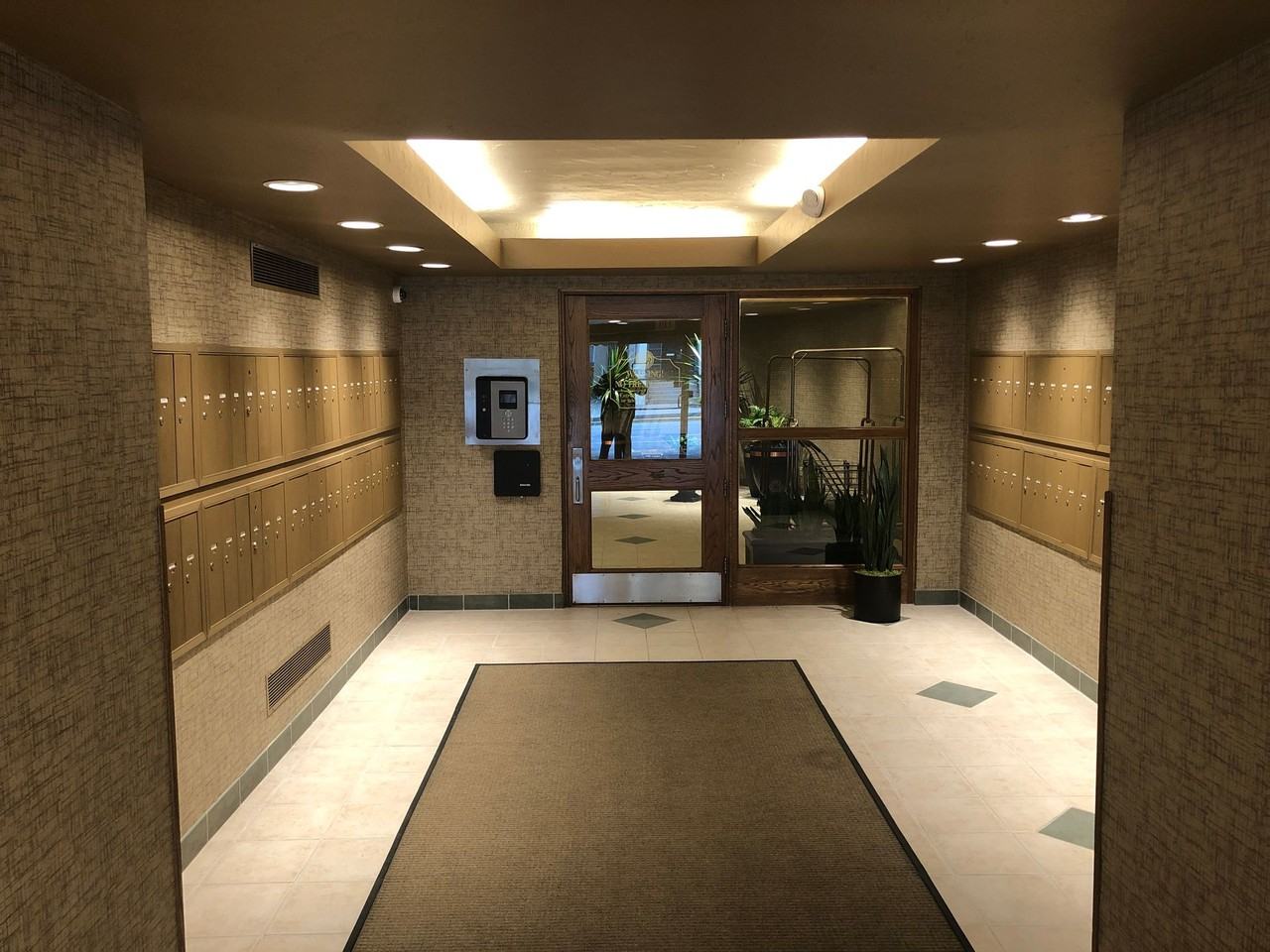 Westberry Highrise Apartments - Photo 2 of 6