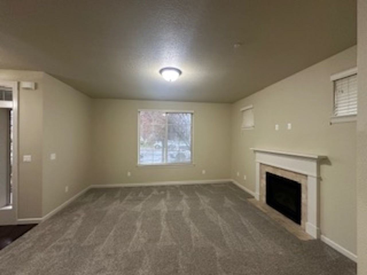 10136 Sw Barber St - Photo 5 of 44